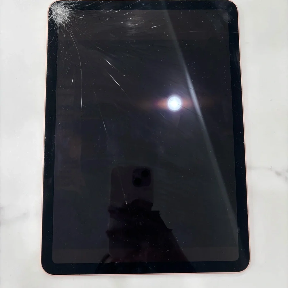 Apple Air 4th Generation Tablet in Rose Gold